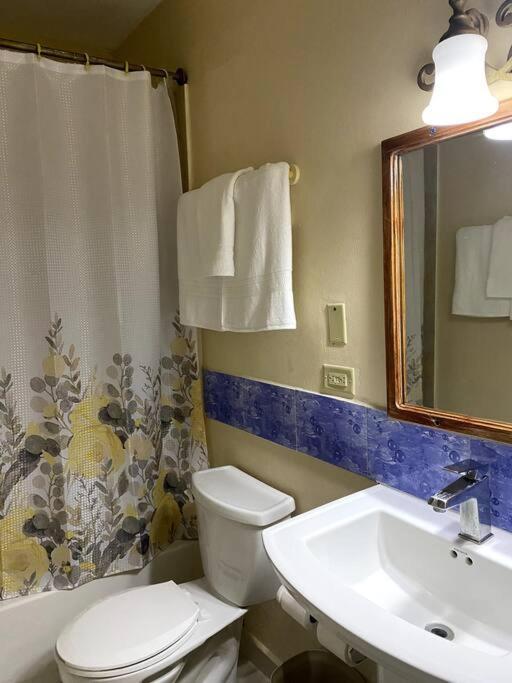 Lush Tropical Apartment Located In A 4-Star Resort Runaway Bay Eksteriør bilde