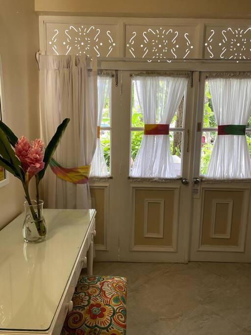 Lush Tropical Apartment Located In A 4-Star Resort Runaway Bay Eksteriør bilde