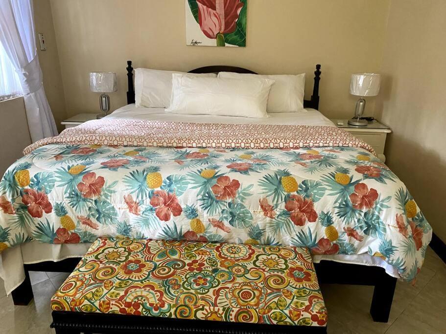 Lush Tropical Apartment Located In A 4-Star Resort Runaway Bay Eksteriør bilde