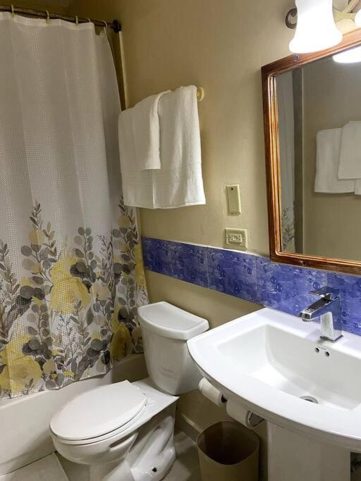 Lush Tropical Apartment Located In A 4-Star Resort Runaway Bay Eksteriør bilde